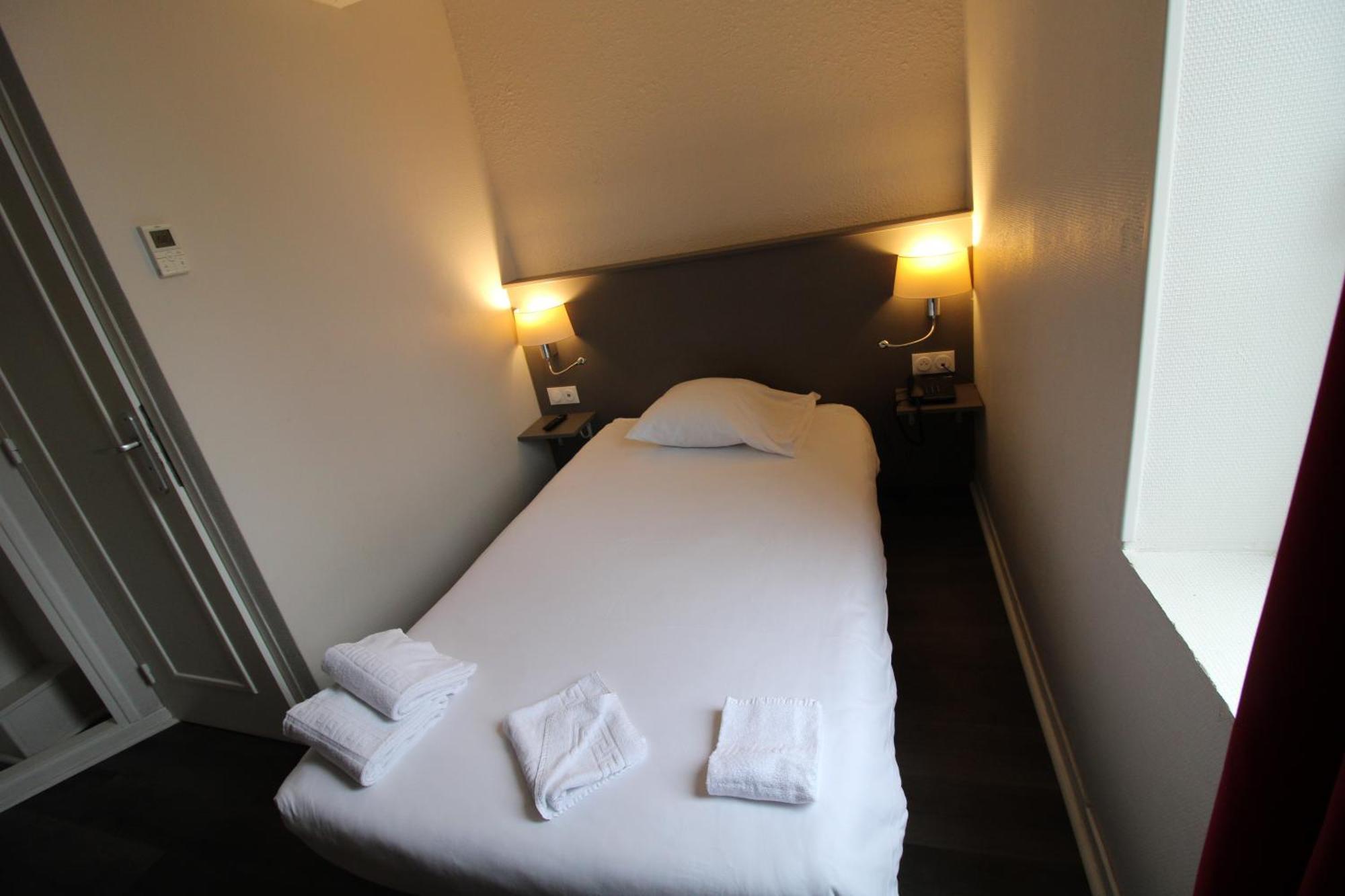 Hotel Casabianca Moulins  Exteriör bild